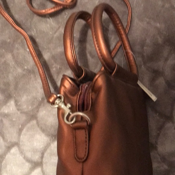 Nwt-Fossil handbag. Copper color. 7”high 7” across - Picture 4 of 6